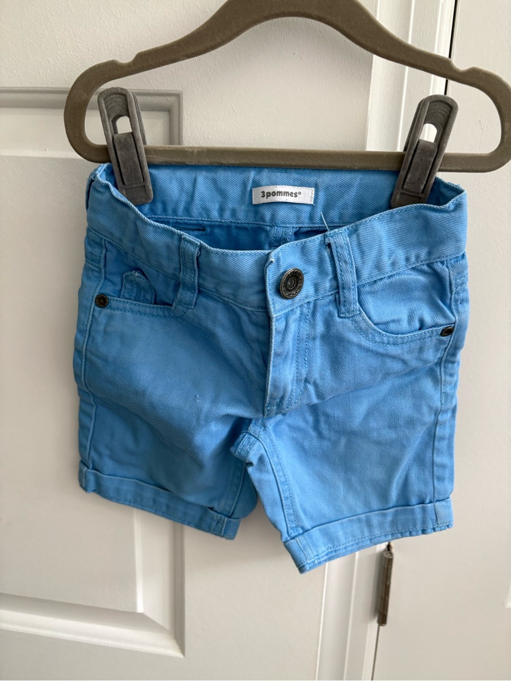 3Pommes light blue denim Jean shorts size 3T cat & jack style